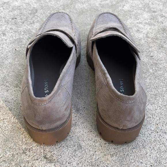 Sun + Stone Taelenn Taupe Faux Suede Studded Slip on Loafer Women's Size 8.5 - Picture 6 of 8